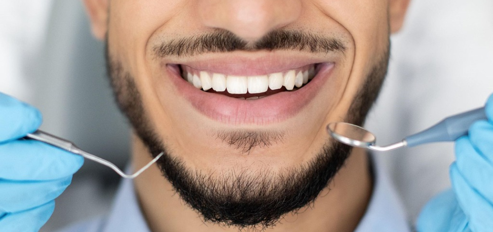 Gum Disease Treatment,Dental Implants,Perioplastic Surgery,Oral Medicine,Teeth Cleaning,Specialist dental treatments Johannesburg,Gum disease treatment Johannesburg,Expert gum care Johannesburg